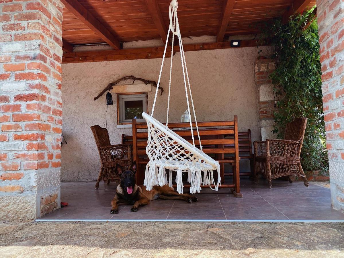Bokalu With Private Pool Apartment Porec Bagian luar foto