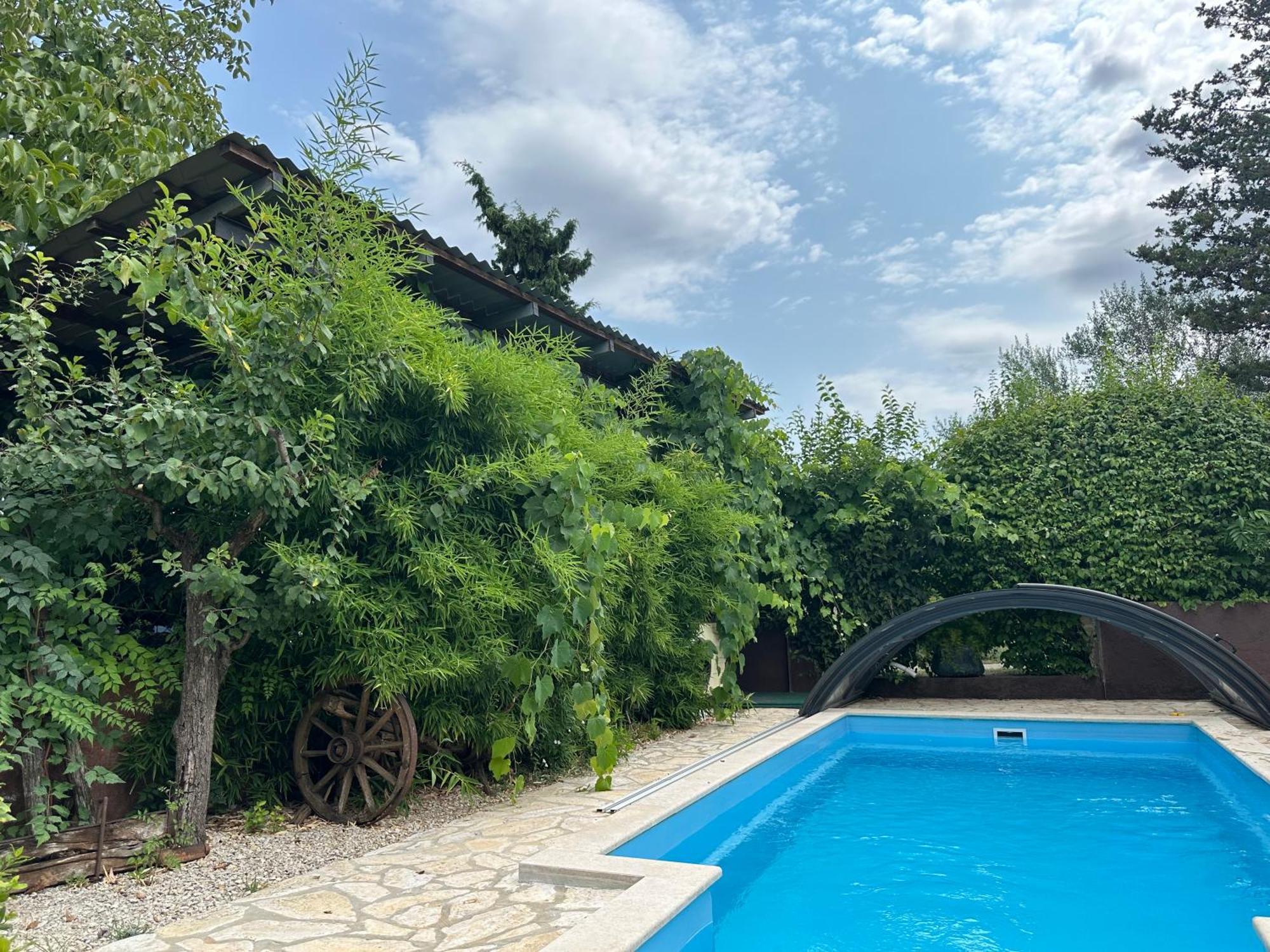 Bokalu With Private Pool Apartment Porec Bagian luar foto